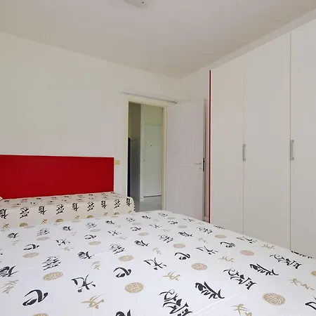 Perfect In A Apartment *